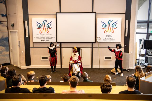 Sinterklaas bij Yes We Can Clinics